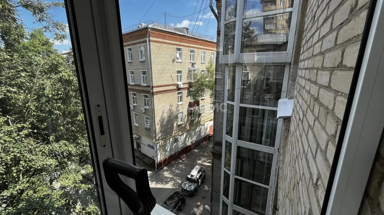 Photo 8