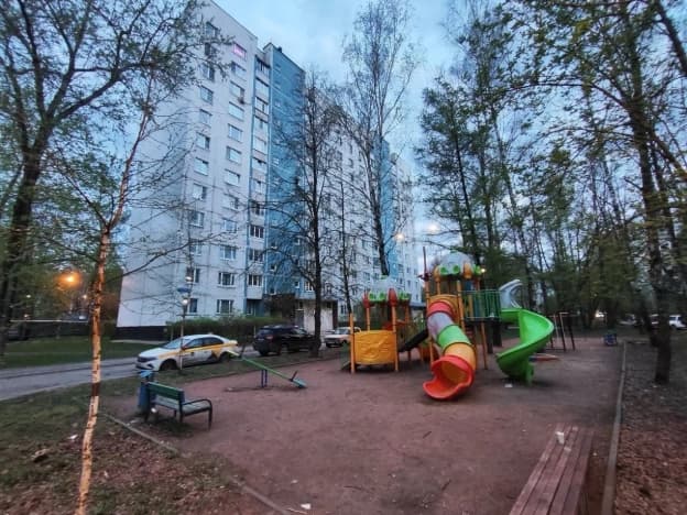Купить трехкомнатную квартиру на вторичке у метро Домодедовская в Московской области. Вариант № 2195965, 1, площадь - квм, цена 8300000 рублей