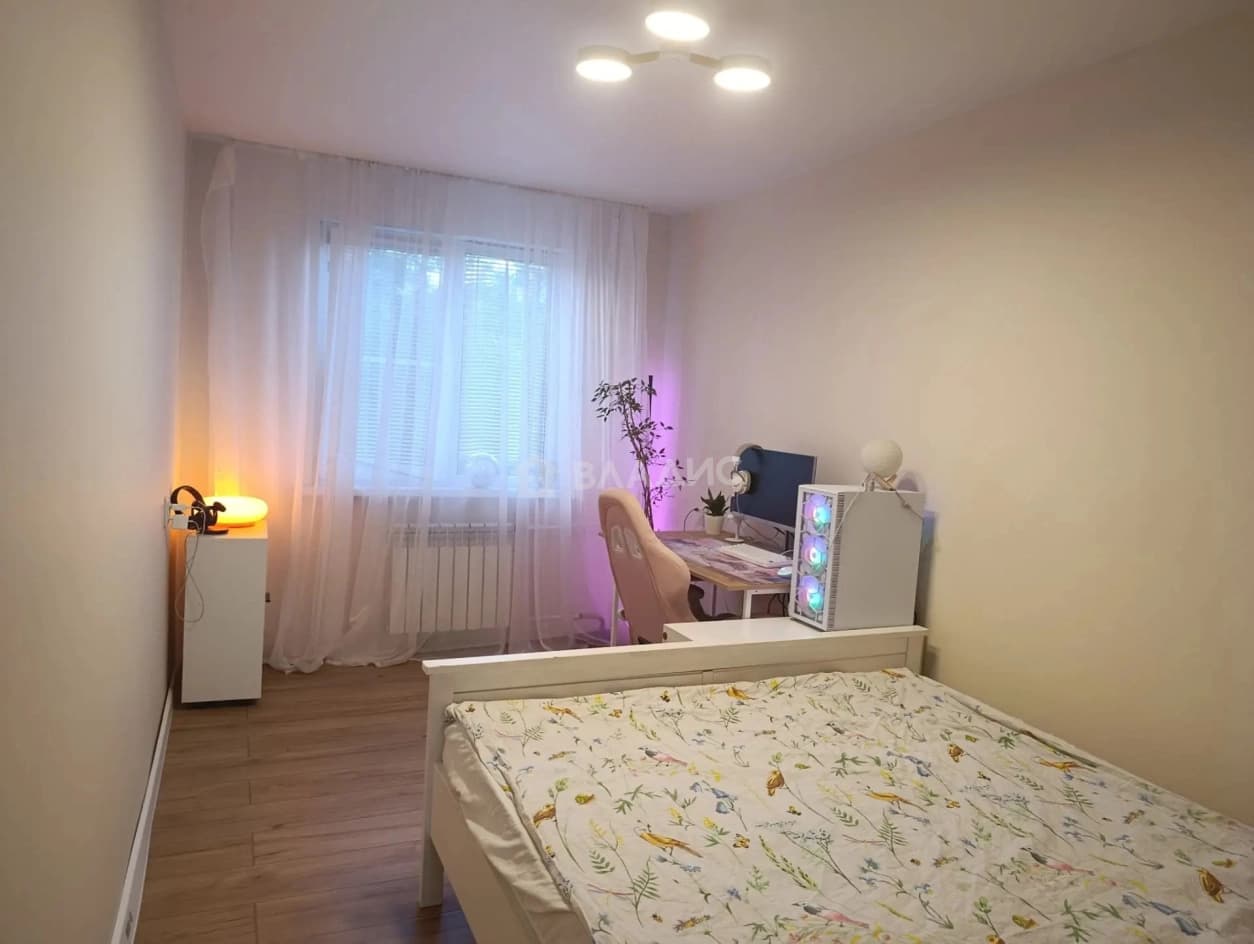 Photo 5