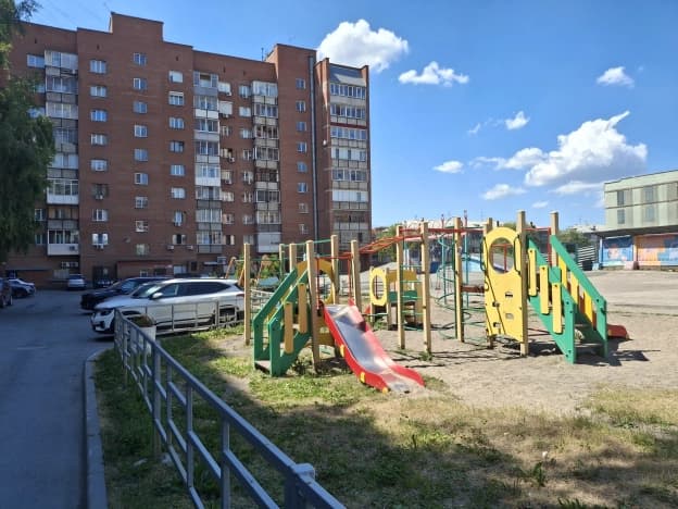Купить квартиру с балконом на улице Вертковская в Новосибирске. Вариант № 2045050, 0, площадь - квм, цена 7100000 рублей