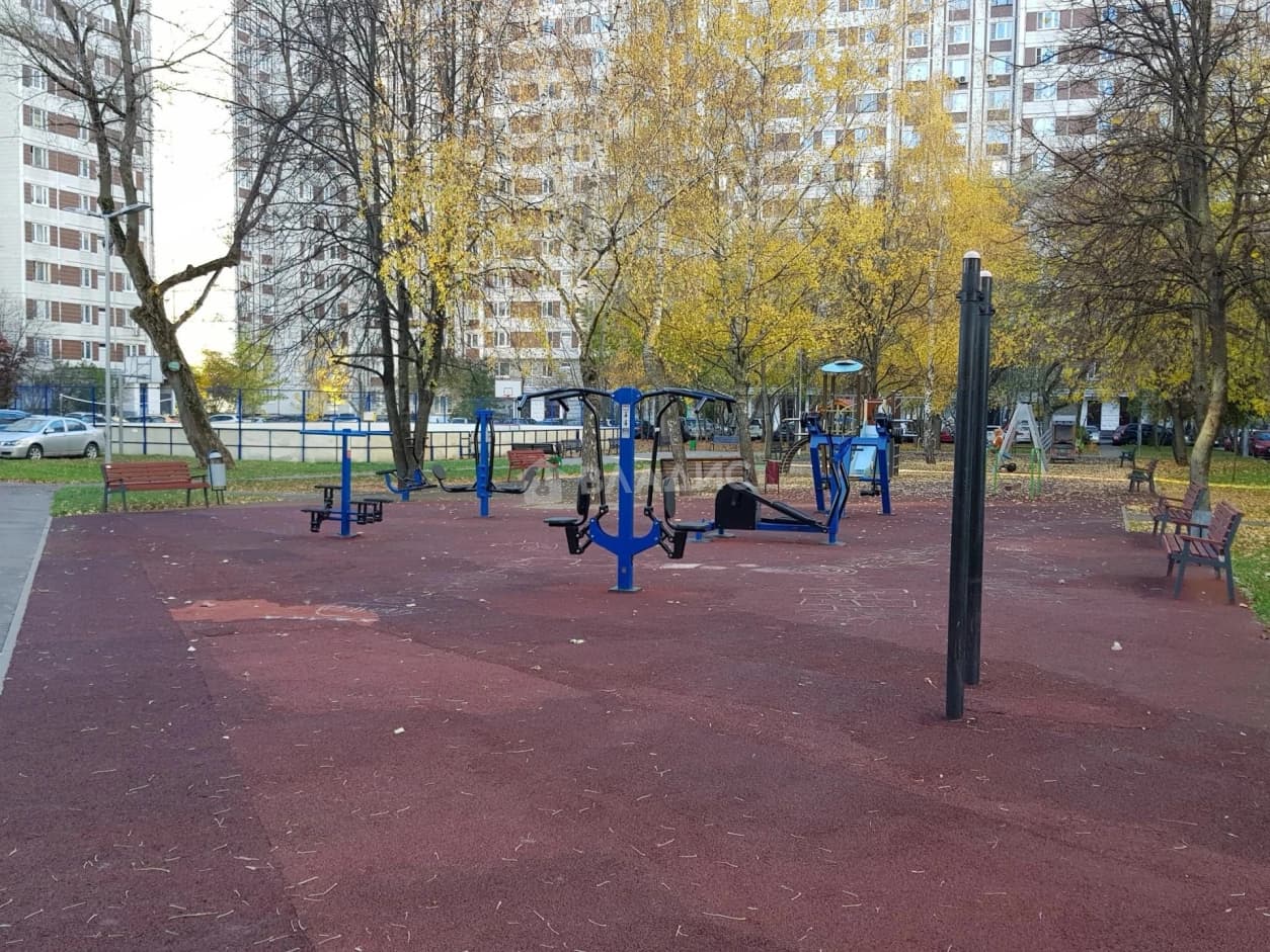 Photo 3