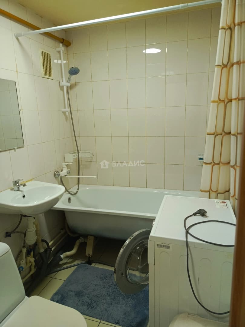 Photo 10