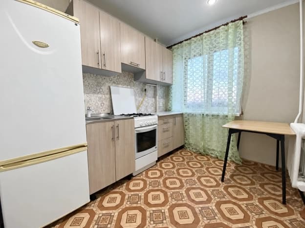 Купить квартиру с балконом в Новотроицке. Вариант № 2346882, 1, площадь - квм, цена 3100000 рублей