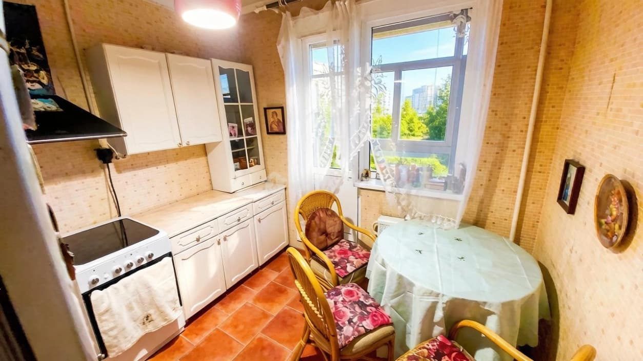 Photo 1