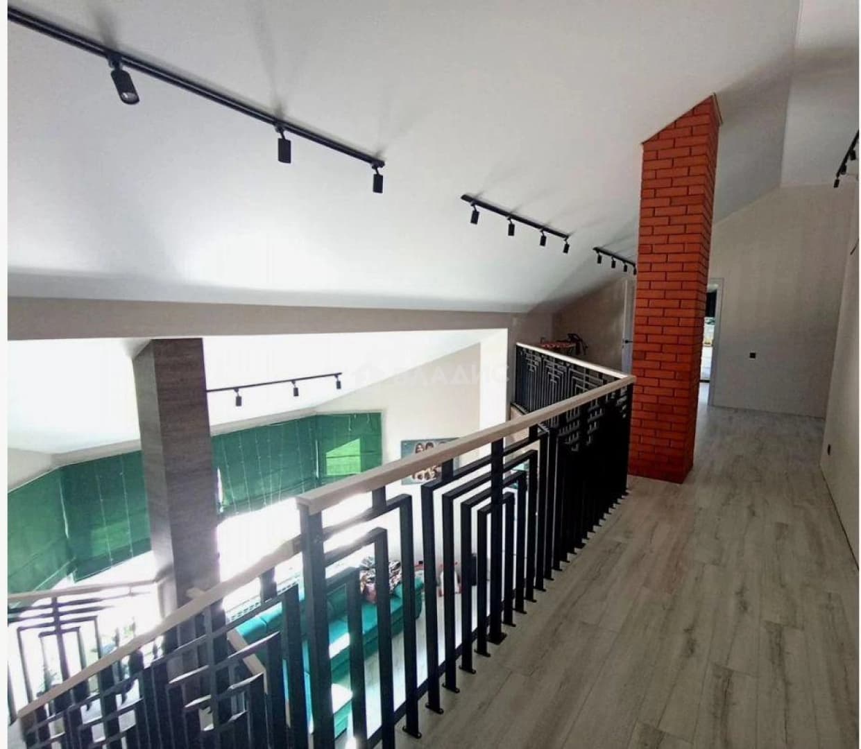 Photo 6