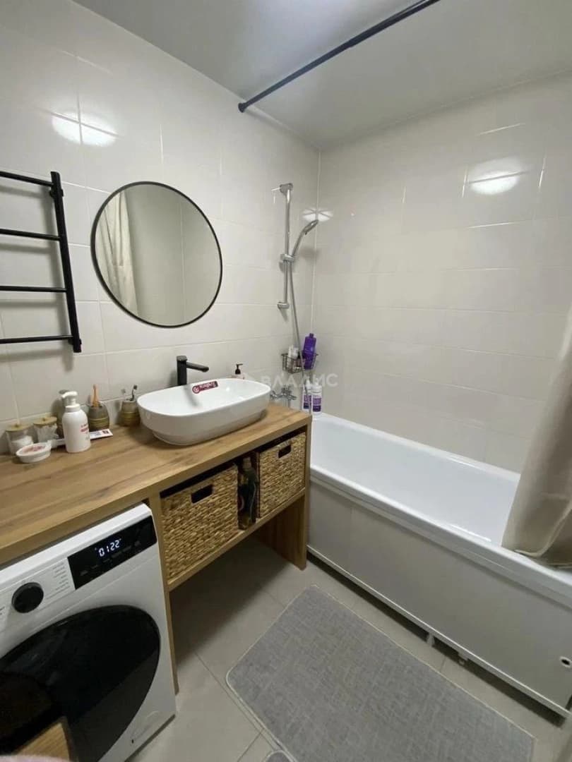 Photo 8