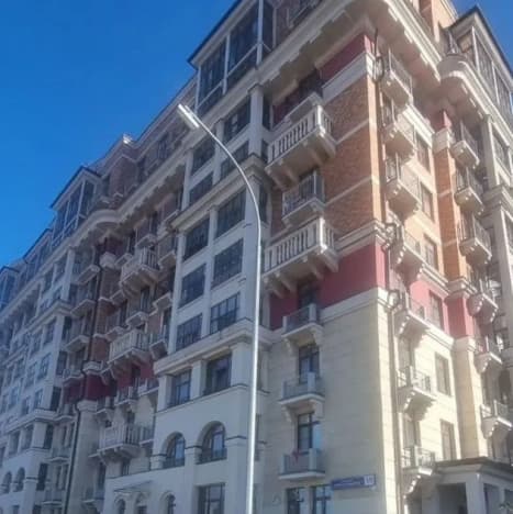 Купить двухкомнатную квартиру с ремонтом на вторичке на улице Маршала Бирюзова в Одинцове. Вариант № 2391453, 0, площадь - квм, цена 12900000 рублей