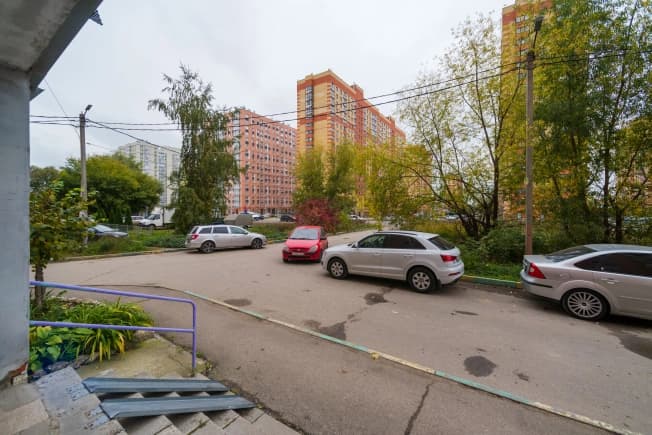 Купить однокомнатную квартиру с мебелью в Рязани. Вариант № 2395189, 1, площадь - квм, цена 4880000 рублей
