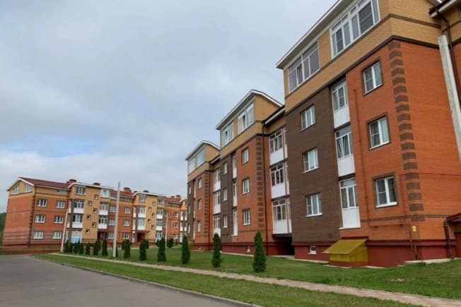 Купить квартиру в Посёлоке Городского Типе Думиничах в Думиничском Муниципальном Округе в Калужской области. Вариант № 2246218, 1, площадь - квм, цена 12150000 рублей