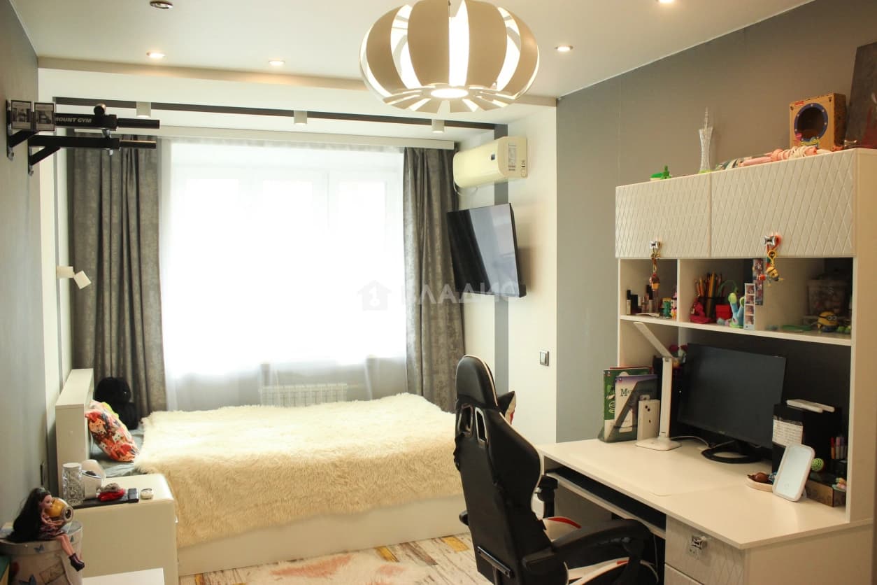 Photo 10