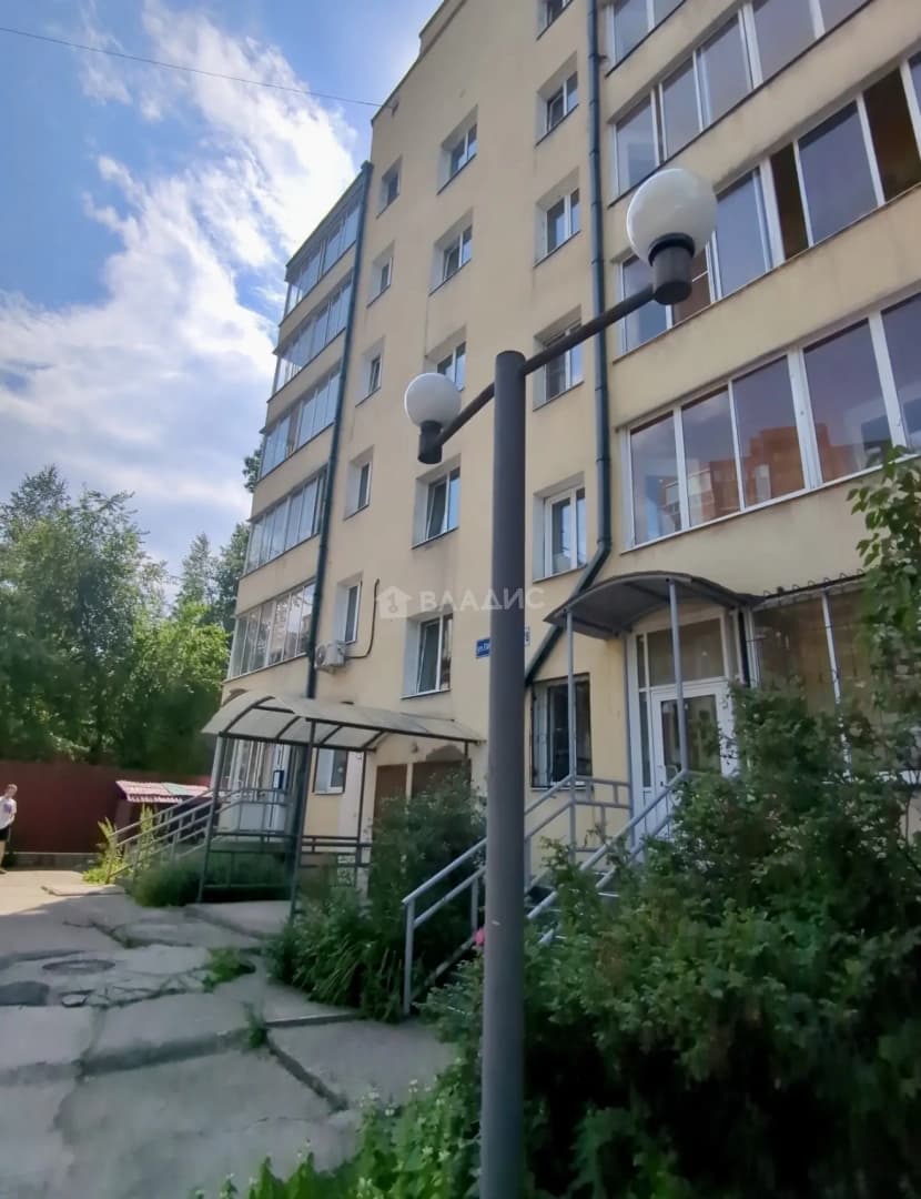 Photo 10