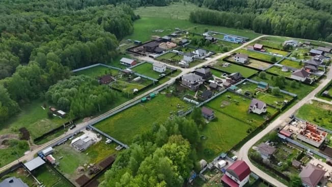 Купить земельный участок в Посёлоке Ставрове в Собинском Муниципальном Округе на улице Зелёная , посёлок Ставрово в Владимирской области. Вариант № 2209853, 0, площадь - квм, цена 1850000 рублей