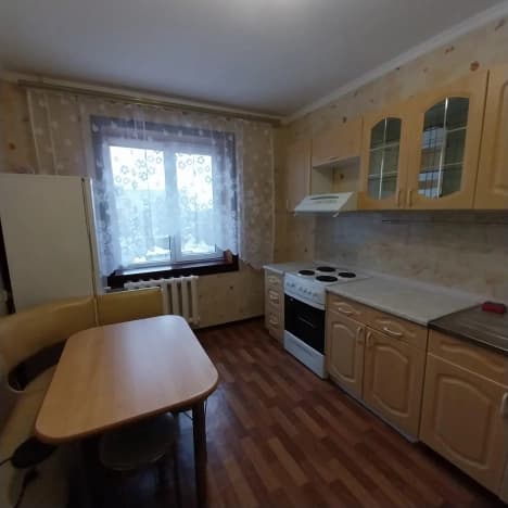 Снять трехкомнатную квартиру в Микрорайоне 6-й, Тобольск в Тобольске. Вариант № 1337991, 0, площадь - квм, цена 45000 рублей