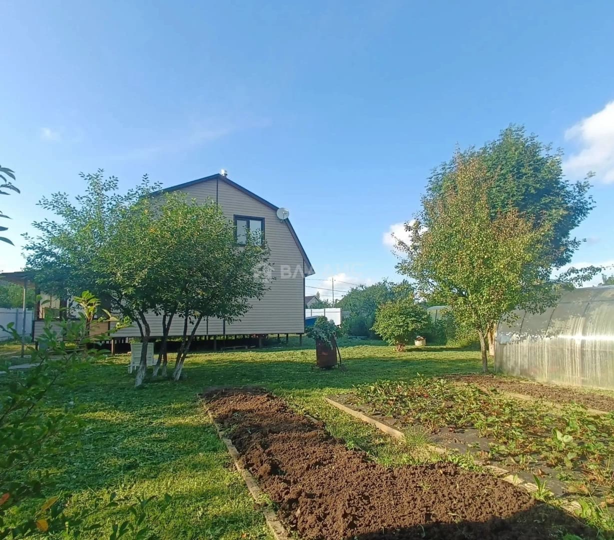 Photo 9