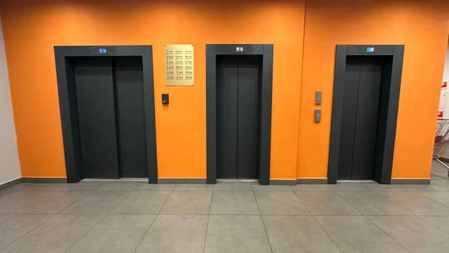 Купить двухкомнатную квартиру с ремонтом на вторичке у метро Мещерская в Москве. Вариант № 2202146, 0, площадь - квм, цена 19850000 рублей