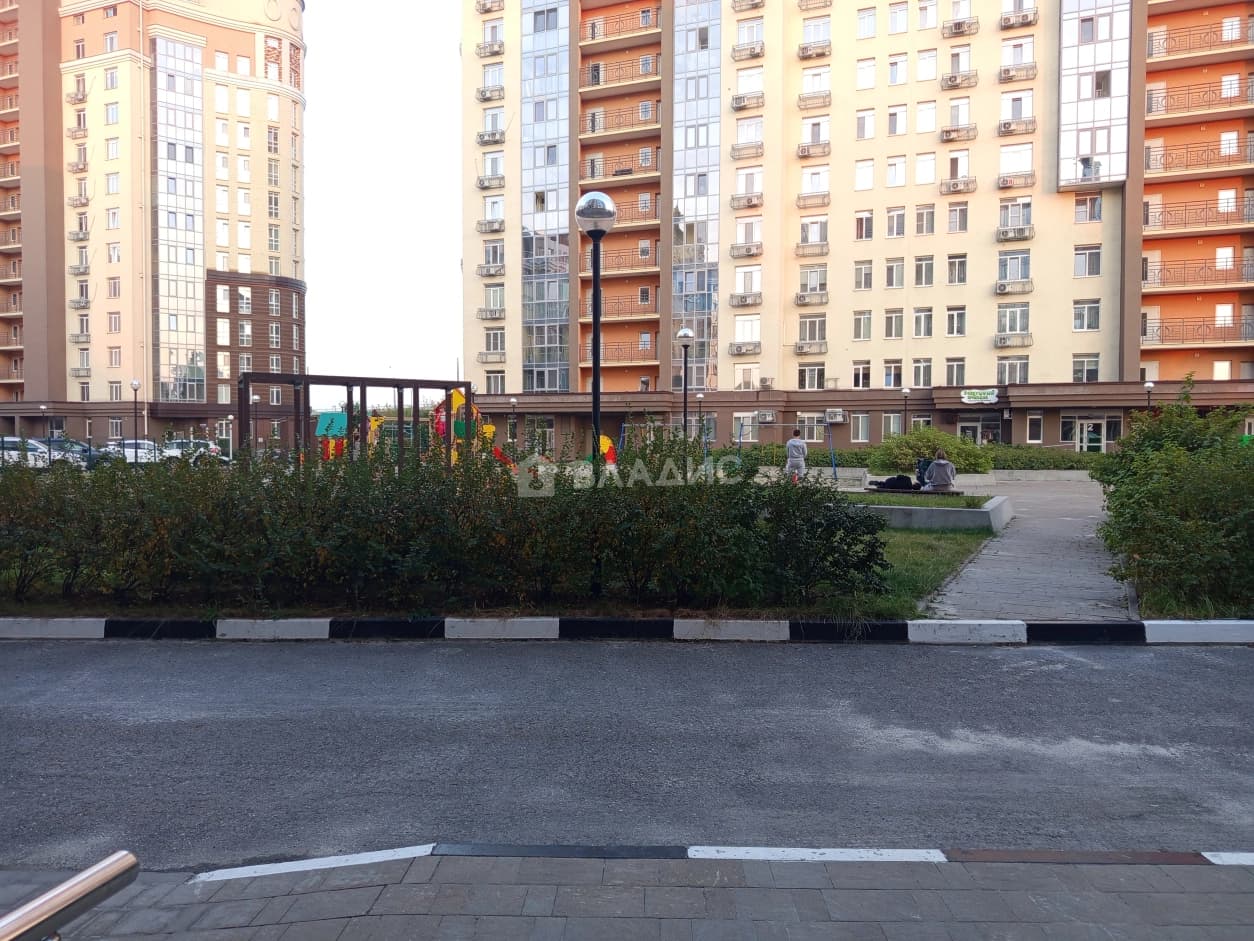 Photo 12