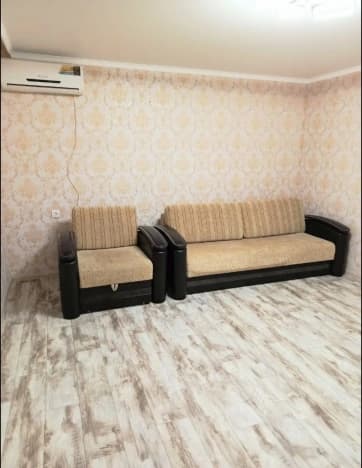Купить двухкомнатную квартиру на улице Коммунистическая в Ейске. Вариант № 2193443, 1, площадь - квм, цена 6450000 рублей