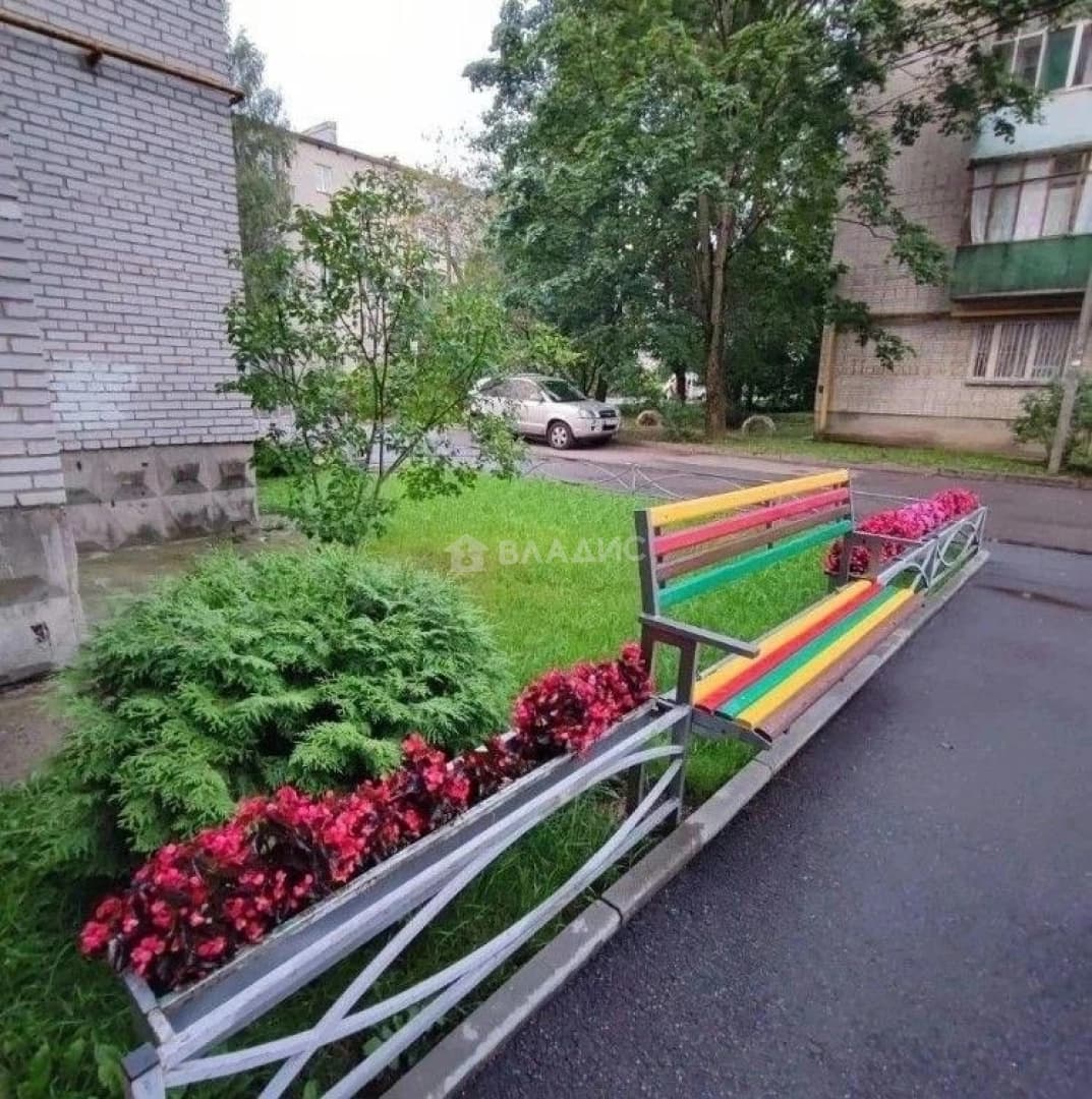Photo 10