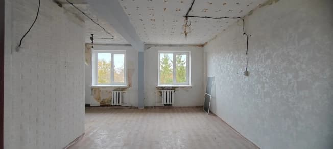 Купить трехкомнатную квартиру с балконом на вторичке в Вологодской области. Вариант № 2368025, 1, площадь - квм, цена 2200000 рублей