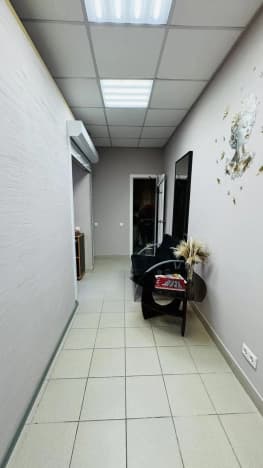Купить коммерческую недвижимость свободного назначения в районе Калининский в Новосибирске. Вариант № 2284614, 1, площадь - квм, цена 9400000 рублей