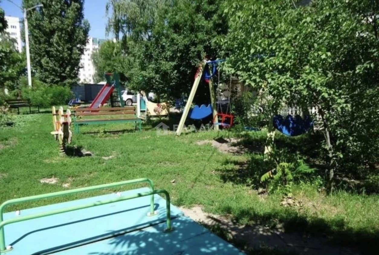 Photo 10