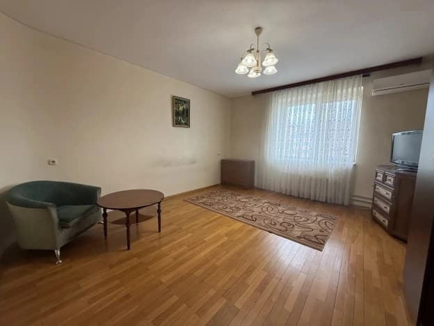 Купить однокомнатную квартиру на улице Павлова в Королёве. Вариант № 2374299, 1, площадь - квм, цена 13500000 рублей