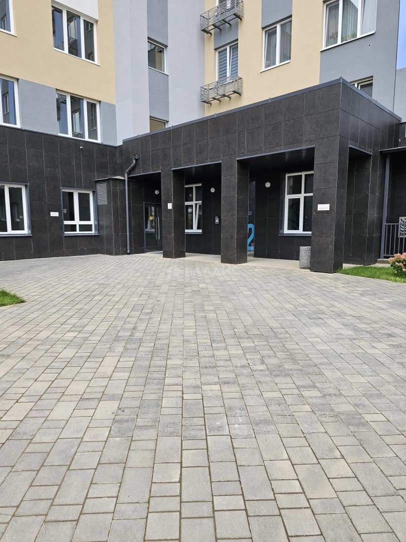 Photo 8