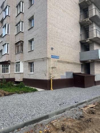 Купить однокомнатную квартиру с балконом в Вологодской области. Вариант № 2364597, 0, площадь - квм, цена 3200000 рублей