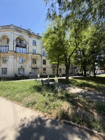 Купить четырехкомнатную квартиру до 9 млн в Республике Крым. Вариант № 2222842, 1, площадь - квм, цена 7700000 рублей