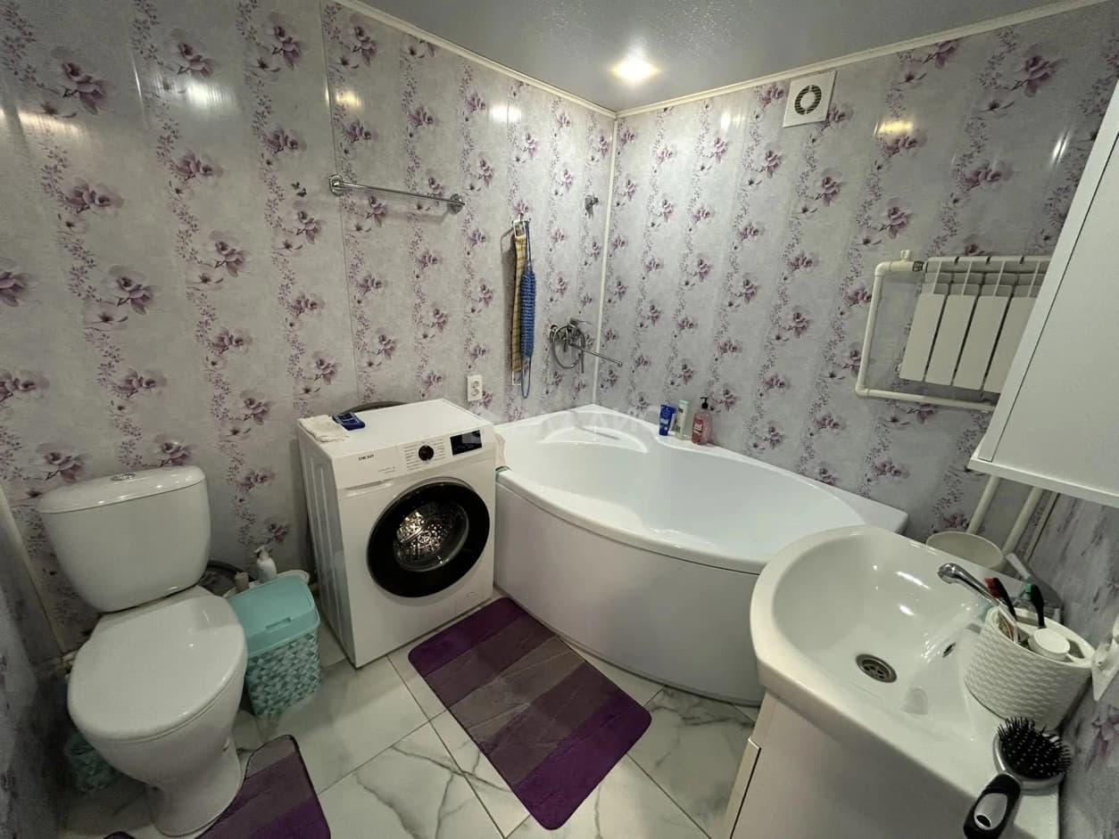 Photo 8