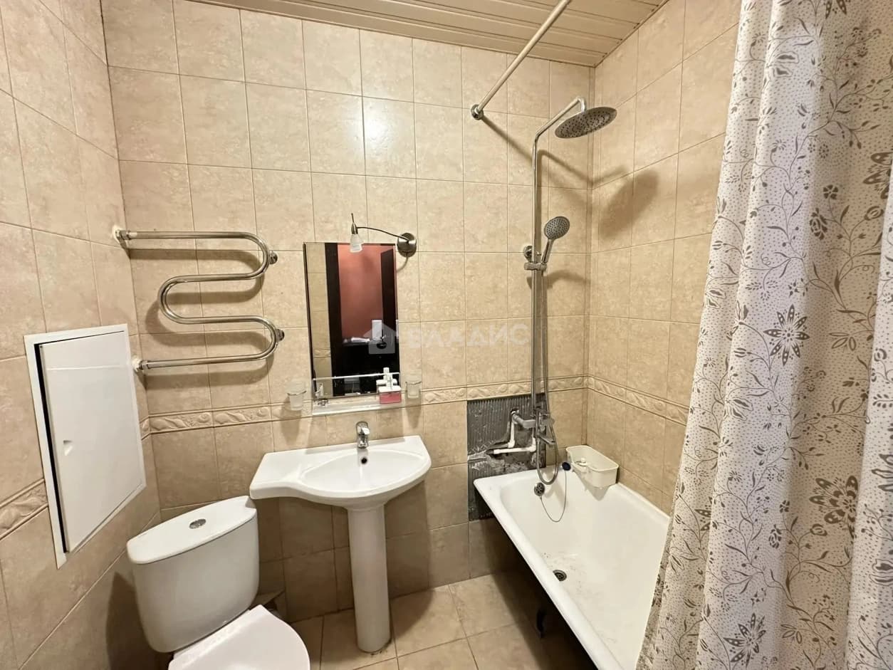 Photo 10