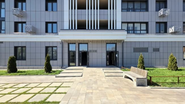 Купить квартиру на вторичке в Микрорайоне МЖК в Липецке. Вариант № 2162070, 0, площадь - квм, цена 3890000 рублей