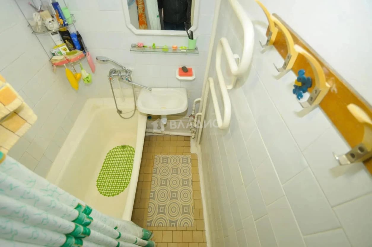 Photo 8