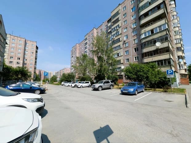 Купить квартиру рядом с метро в районе Октябрьский в Новосибирске. Вариант № 2134948, 0, площадь - квм, цена 10500000 рублей