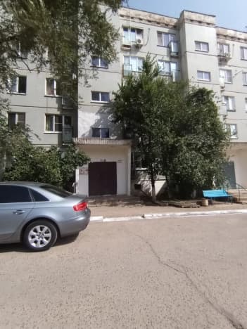 Купить четырехкомнатную квартиру до 8 млн на вторичке в Ростовской области. Вариант № 2058190, 1, площадь - квм, цена 5900000 рублей