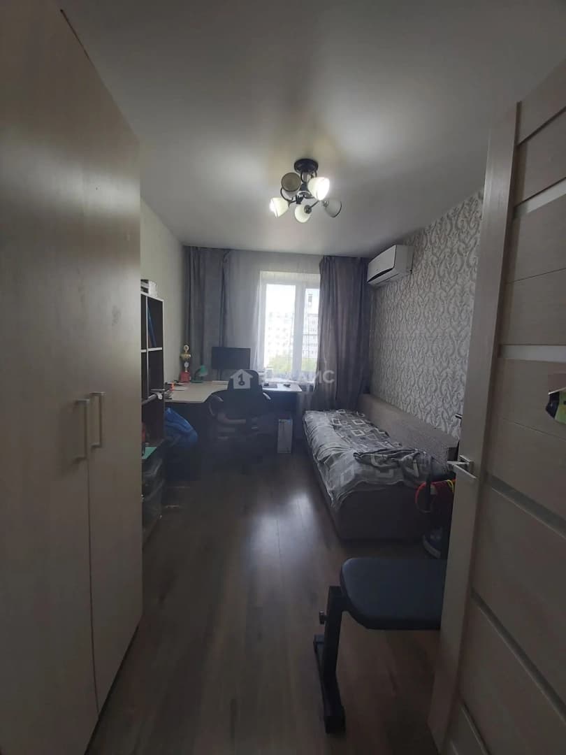 Photo 10