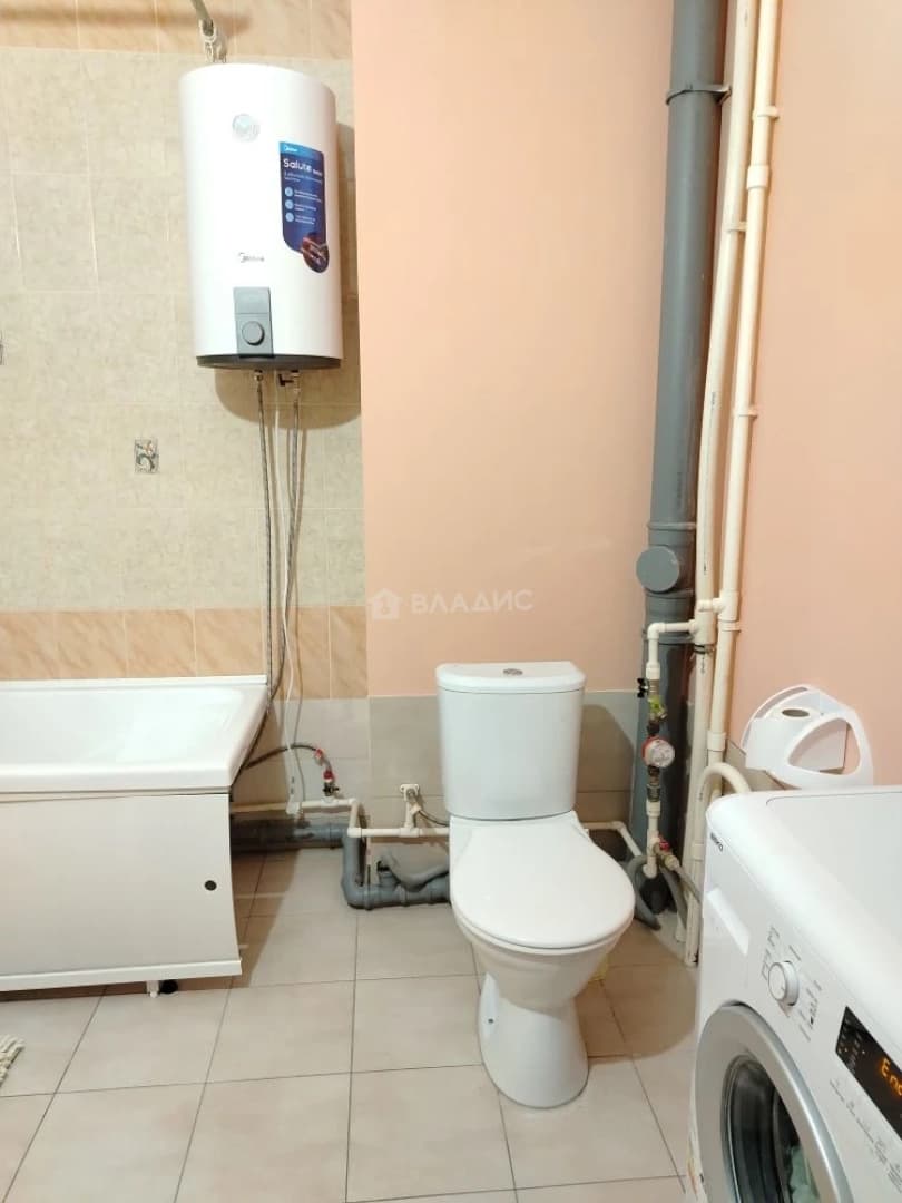 Photo 8