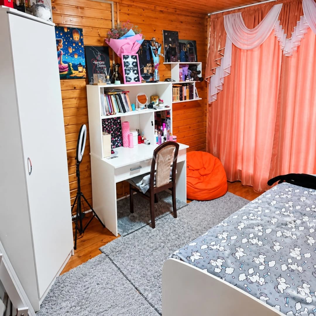 Photo 8