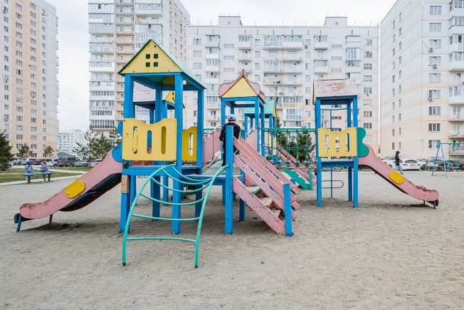 Купить студию с балконом на вторичке в районе Октябрьский в Новосибирске. Вариант № 2158707, 0, площадь - квм, цена 3515000 рублей