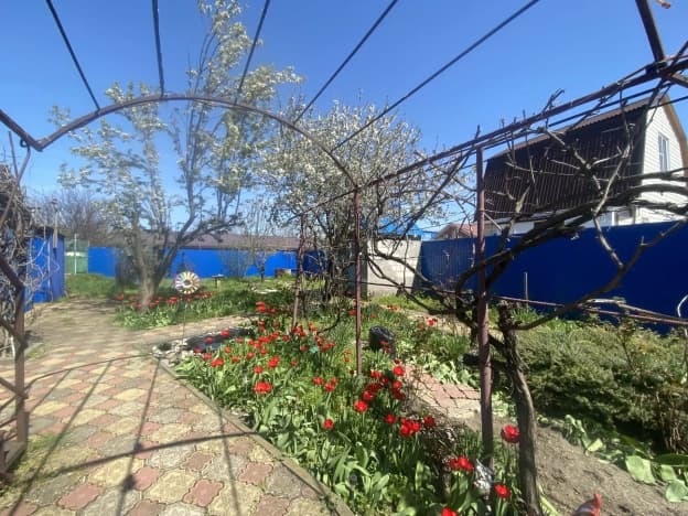 Купить дом в селе Чалтырь в Мясниковском районе на улице 50 лет Победы, село Чалтырь в Ростовской области. Вариант № 2134596, 0, площадь - квм, цена 10300000 рублей