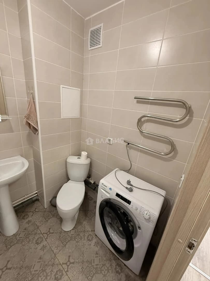 Photo 10