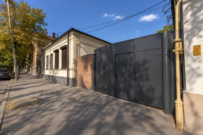 Купить дом площадью до 100 кв.м в Ростове-на-Дону. Вариант № 2321795, 1, площадь - квм, цена 10000000 рублей