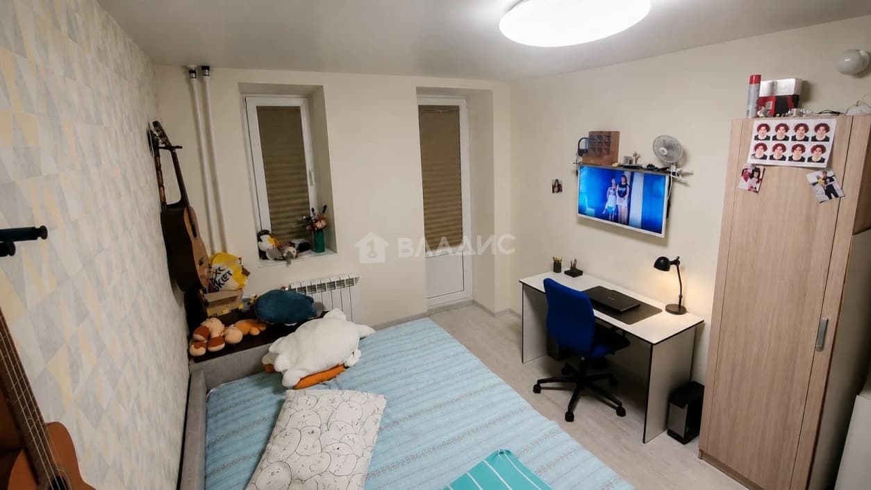 Photo 6
