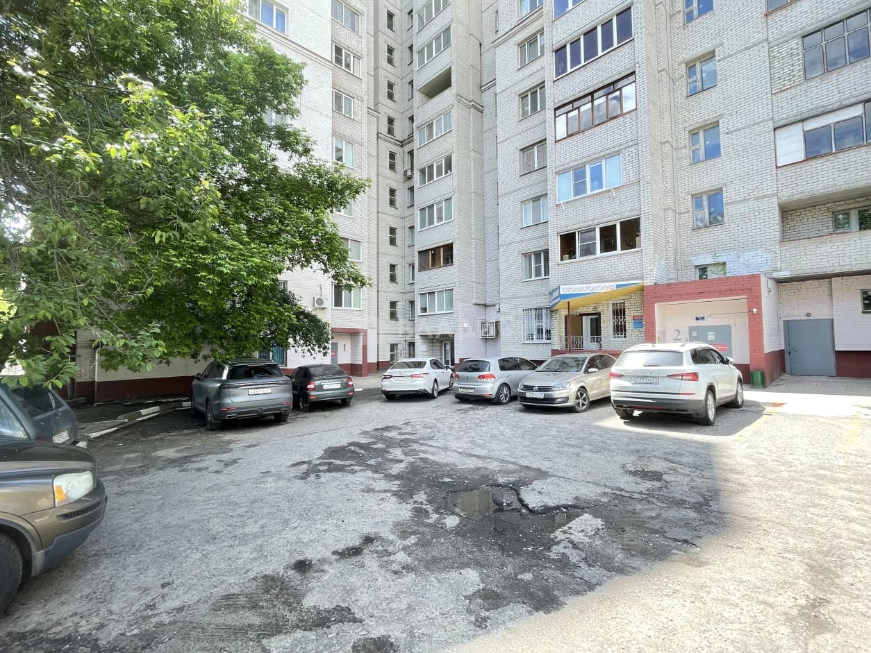 Photo 10