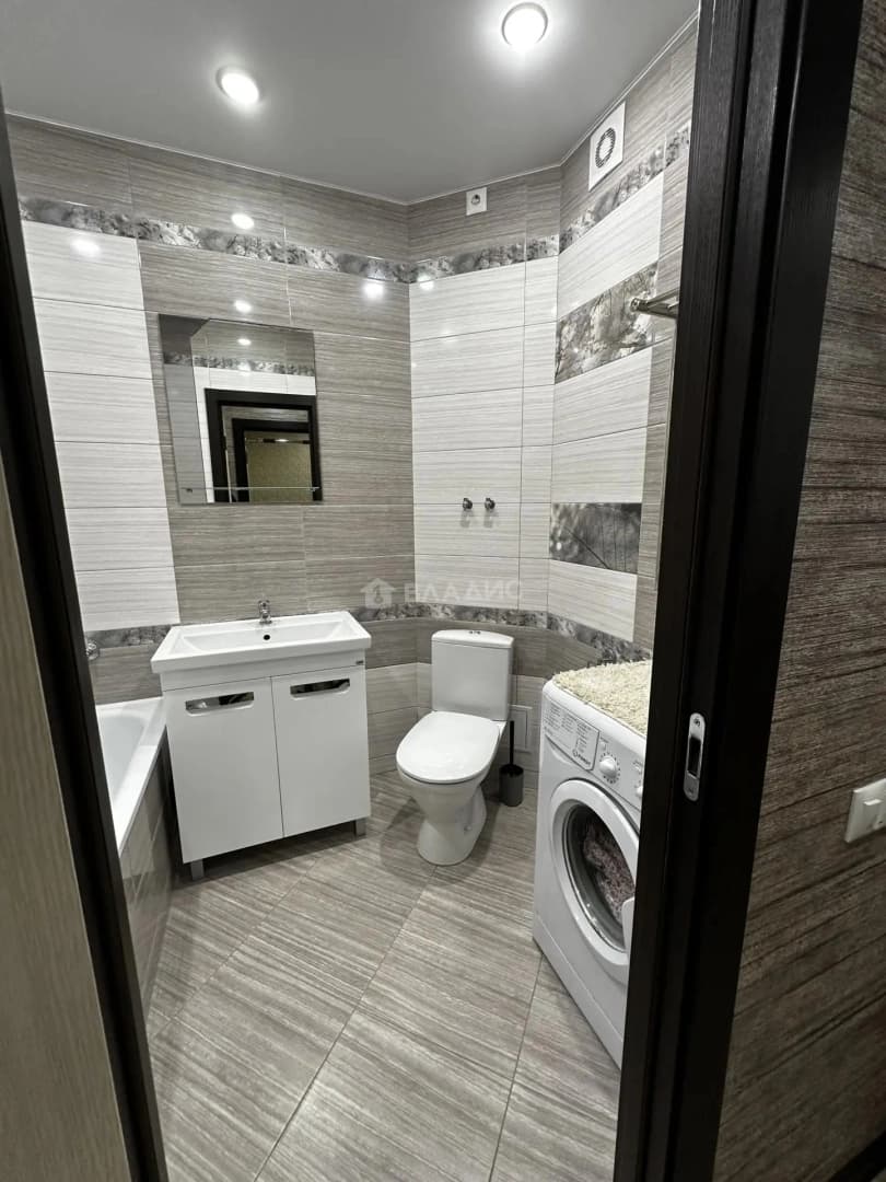Photo 6