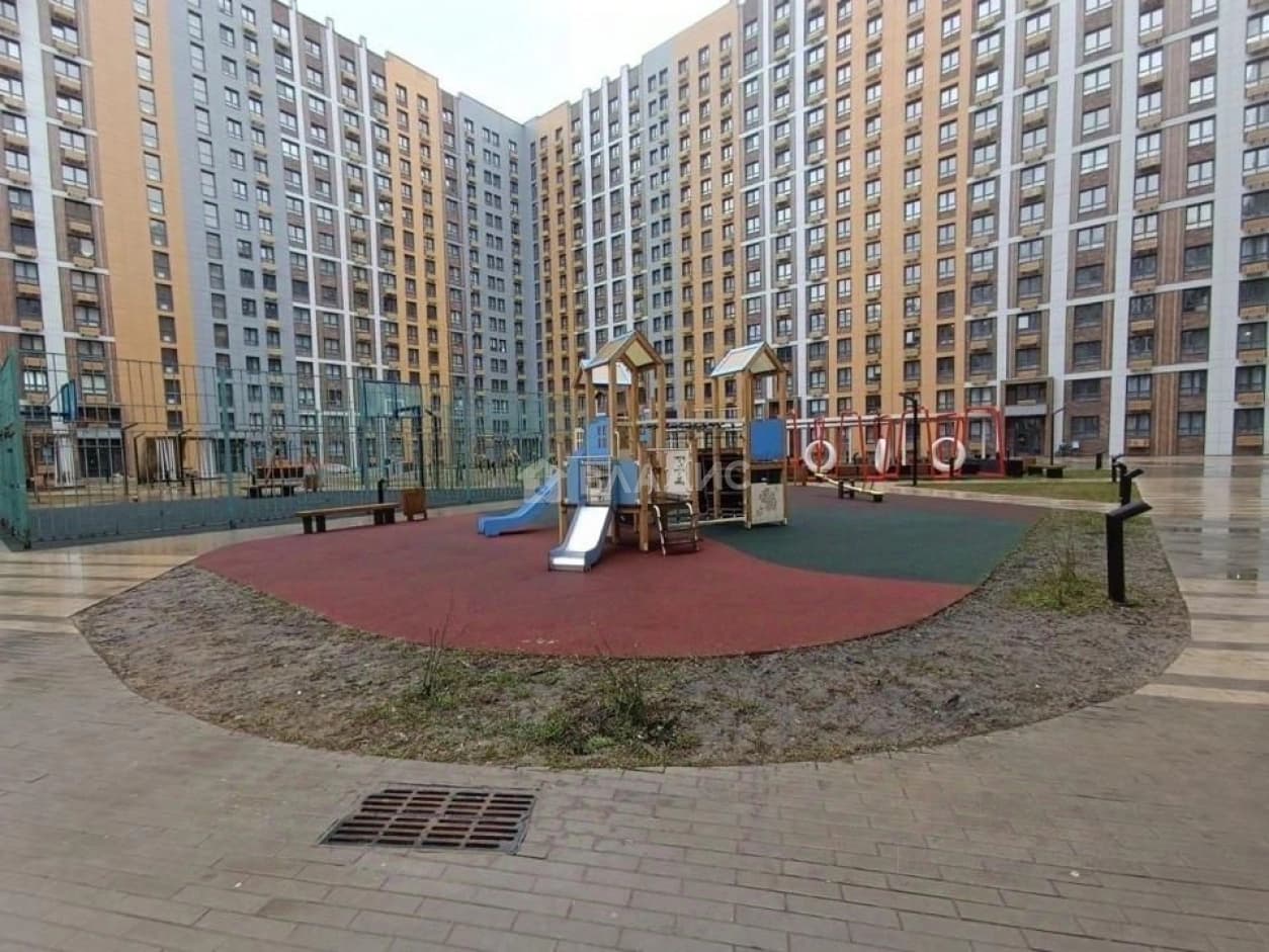 Photo 8