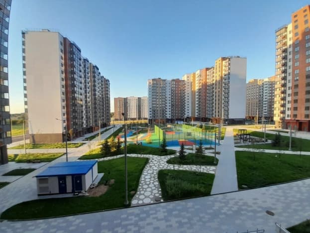 Купить двухкомнатную квартиру на вторичке в Микрорайоне Полянка, посёлок Лесные Поляны в Московской области. Вариант № 2396784, 0, площадь - квм, цена 15600000 рублей