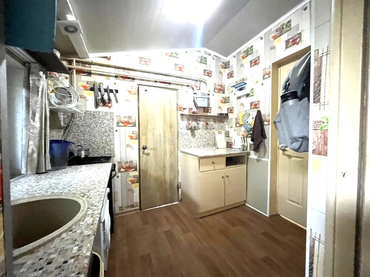 Photo 8