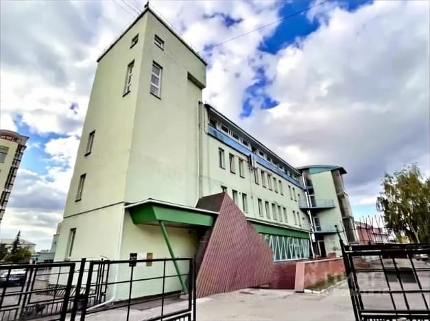 Снять коммерческую недвижимость в Омске. Вариант № 2005327, 0, площадь - квм, цена 140000 рублей