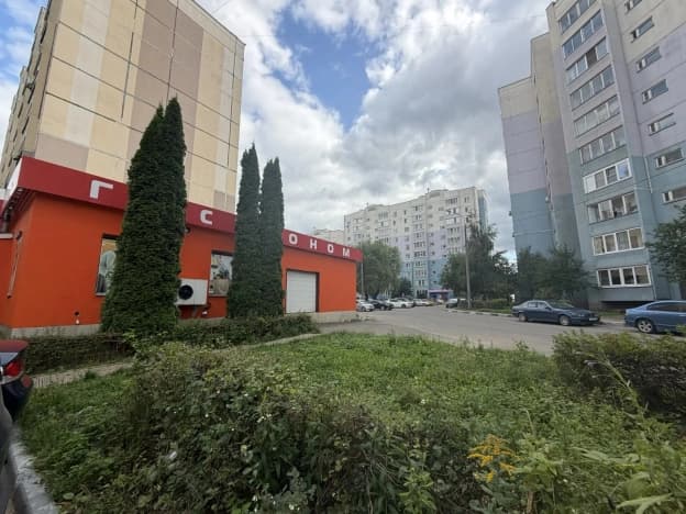 Снять торговые помещения у метро Новомосковская в Москве. Вариант № 2297860, 1, площадь - квм, цена 170000 рублей